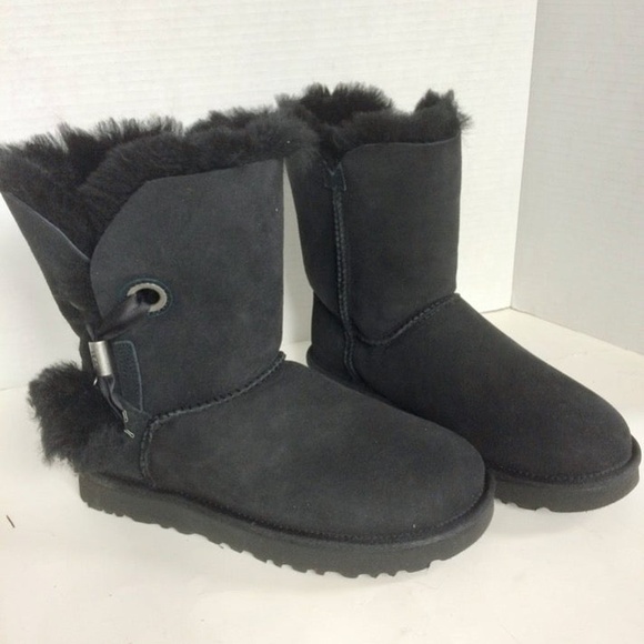 FINAL MARKDOWN! NIB ! UGG Star Charm Boots - Picture 2 of 9